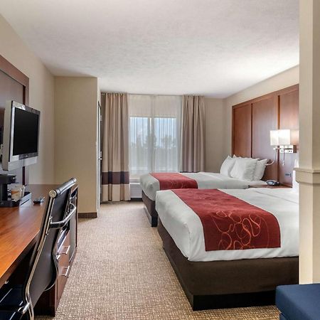 Comfort Suites Speedway - Канзас-Сити Экстерьер фото