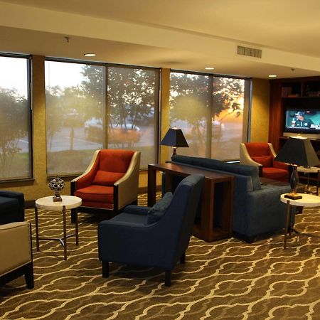 Comfort Suites Speedway - Канзас-Сити Экстерьер фото