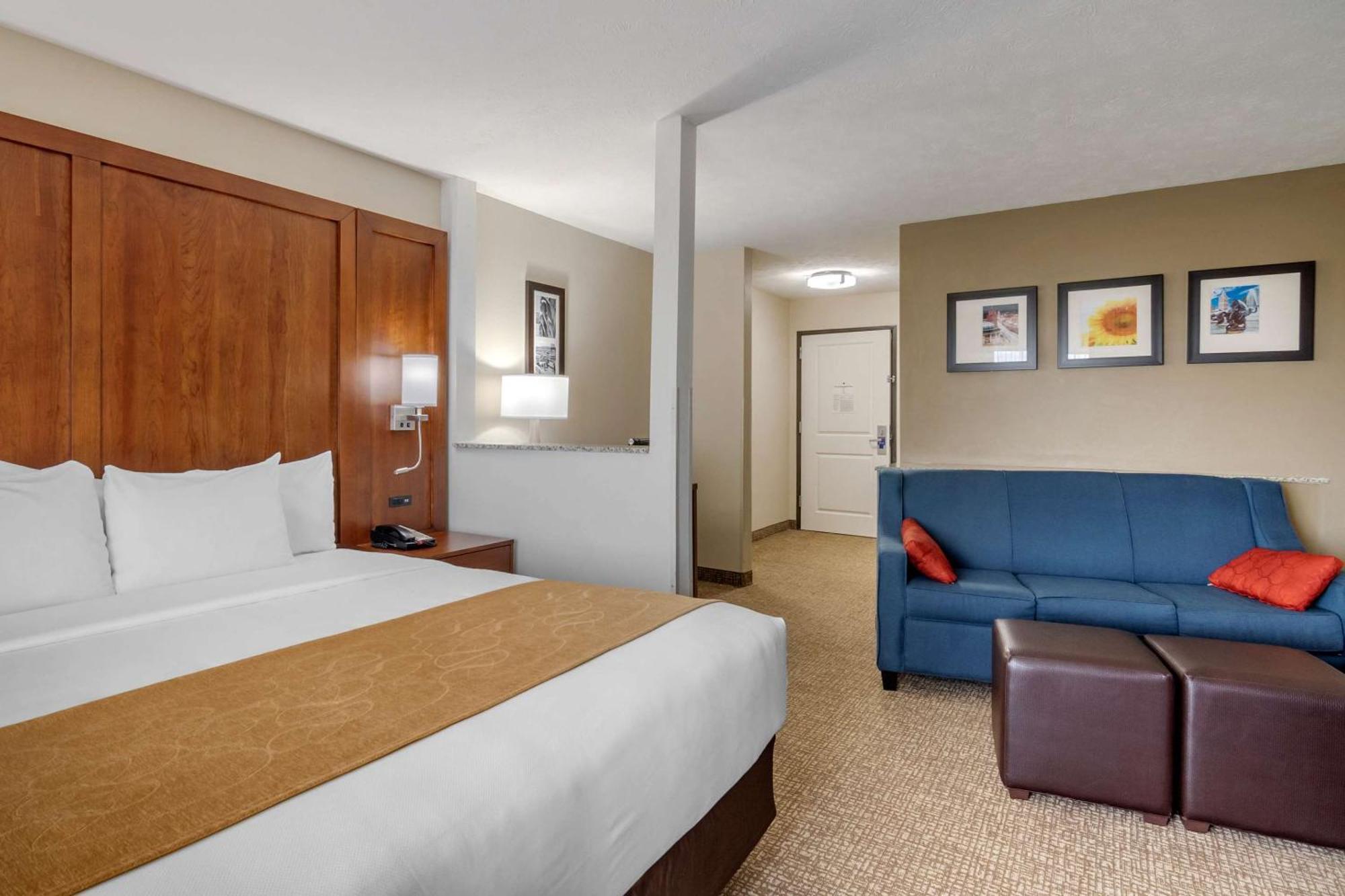 Comfort Suites Speedway - Канзас-Сити Экстерьер фото