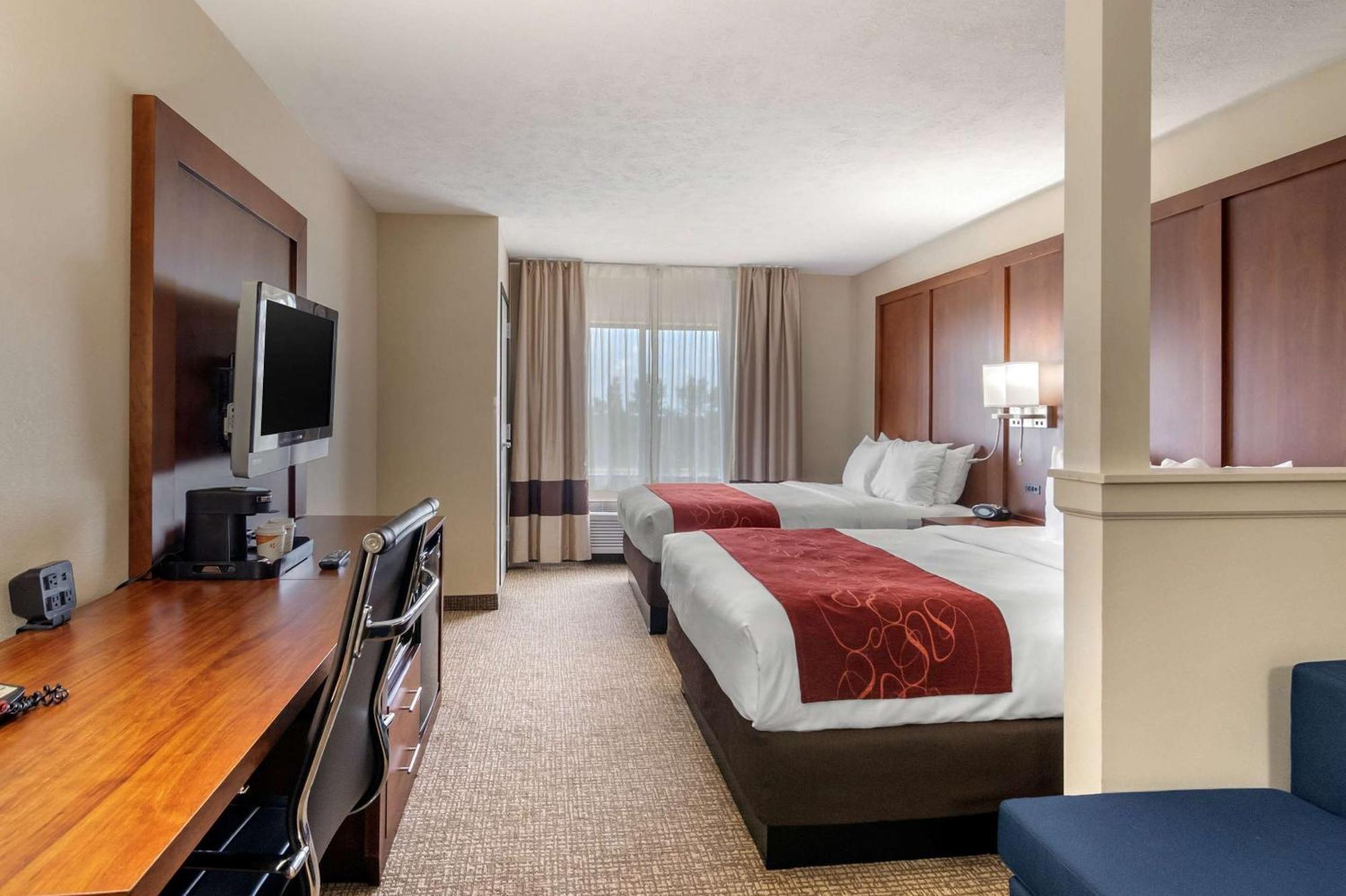 Comfort Suites Speedway - Канзас-Сити Экстерьер фото